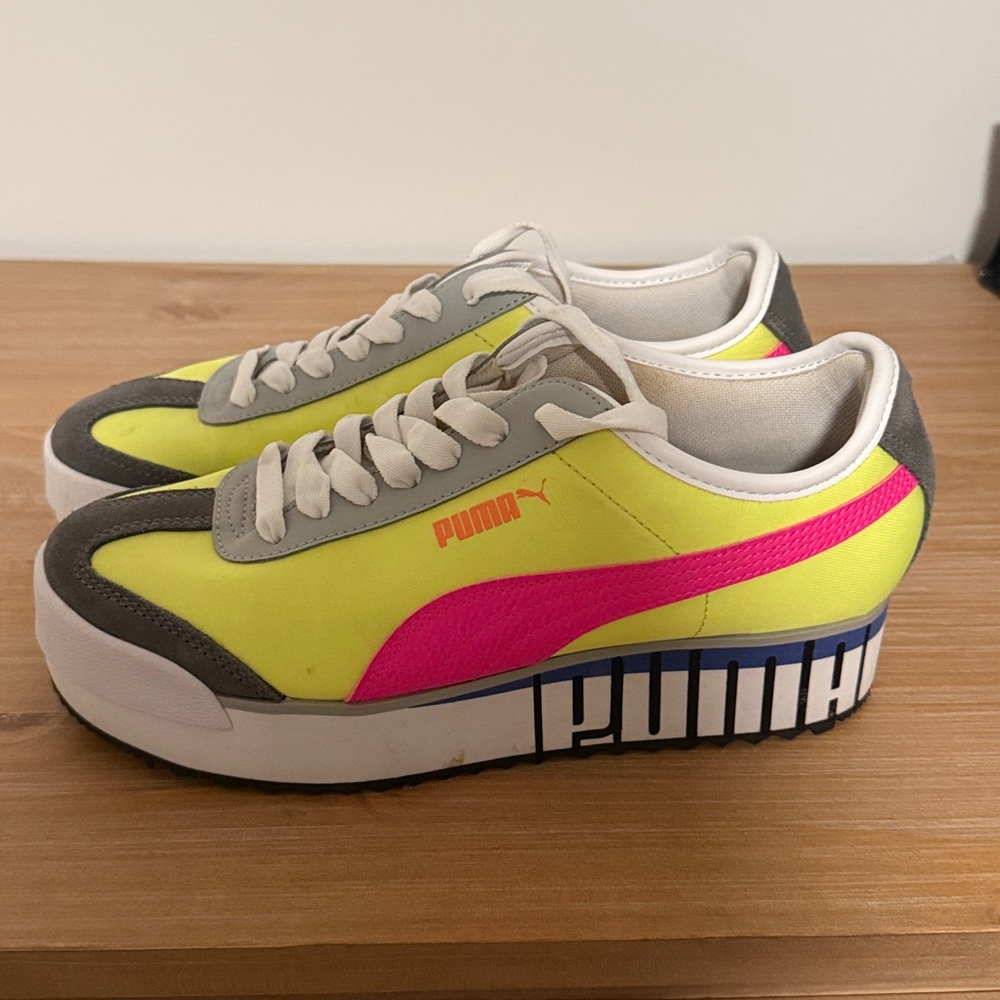 Pair of Neon Yellow & Neon Pink Platform Sneakers Roma Amor